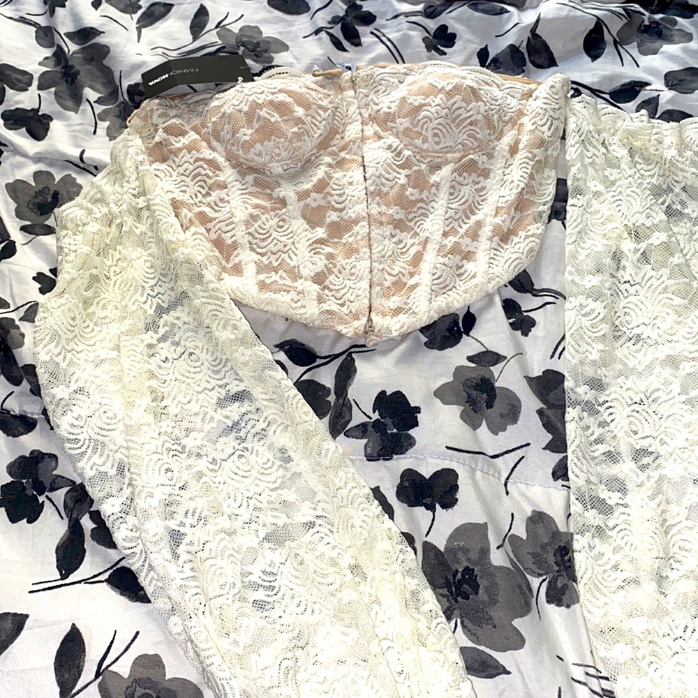 New fashion nova corset top size LG